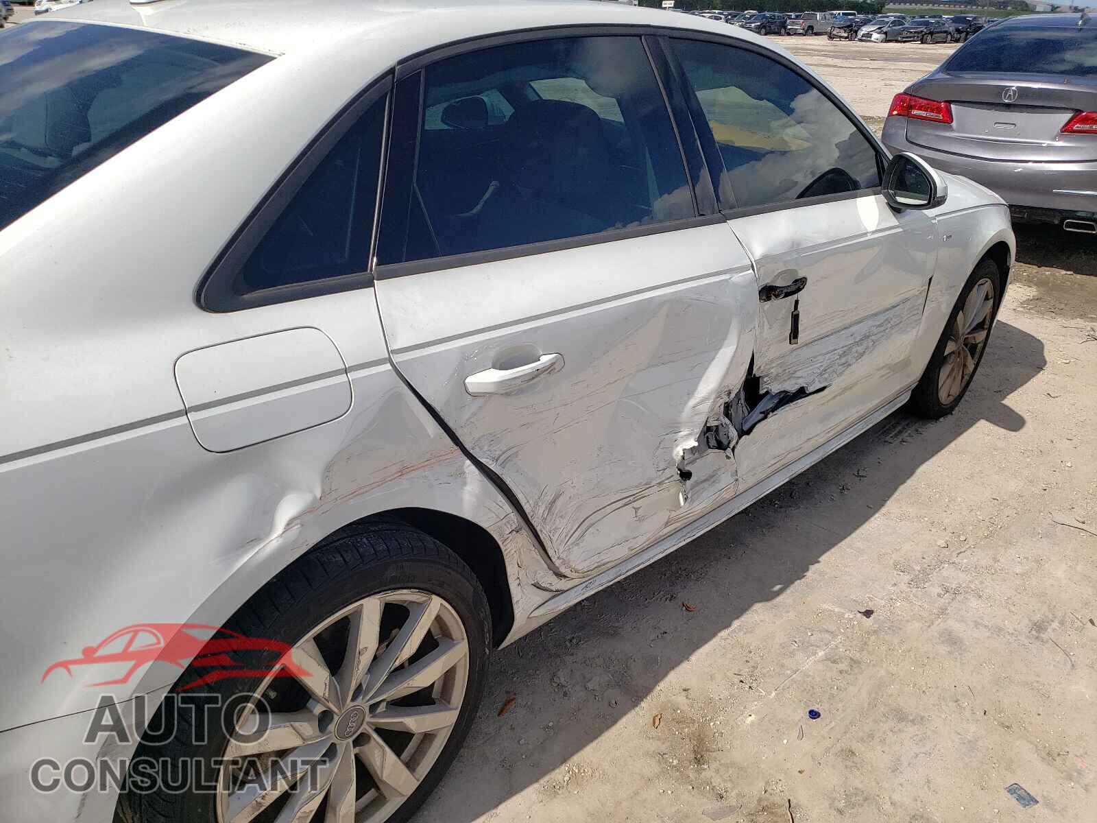 AUDI A4 2018 - WAUKMAF43JA209349