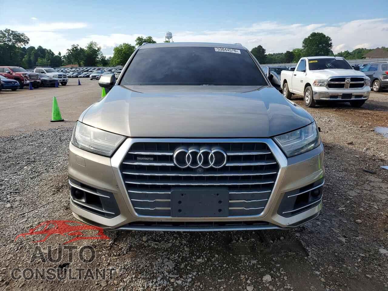 AUDI Q7 2017 - WA1VAAF70HD019059