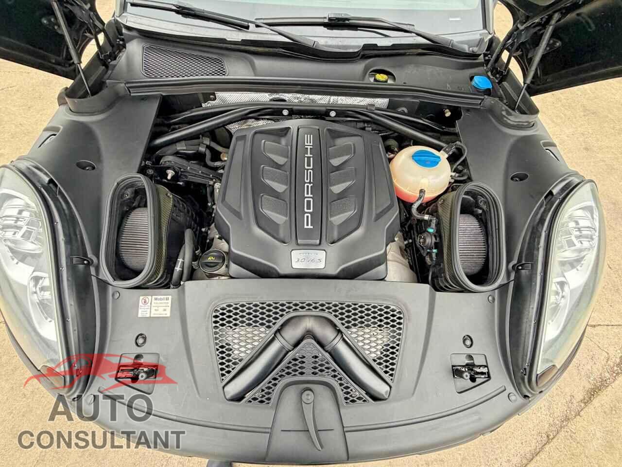 PORSCHE MACAN 2015 - WP1AB2A51FLB65372
