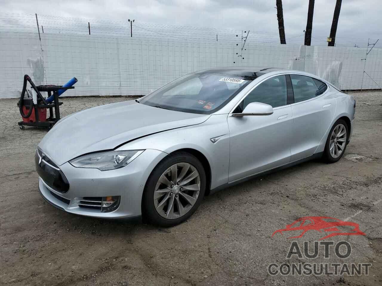 TESLA MODEL S 2015 - 5YJSA1H28FFP78686