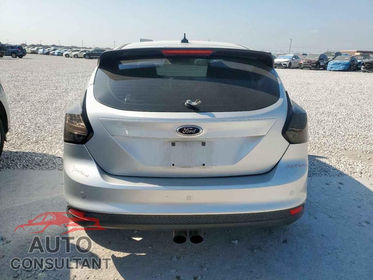 FORD FOCUS 2012 - 1FAHP3N21CL256702