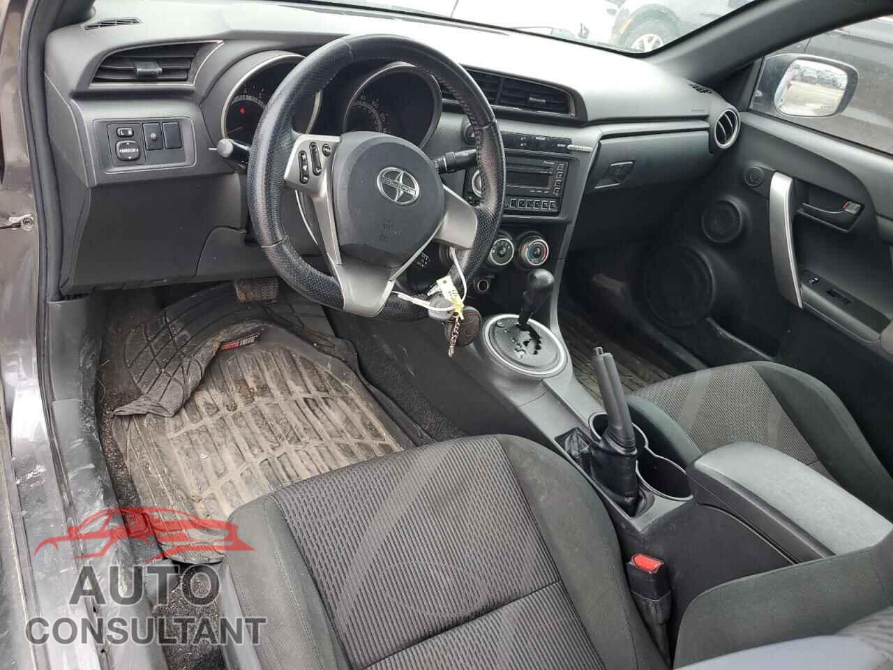 TOYOTA SCION 2011 - JTKJF5C71B3012256