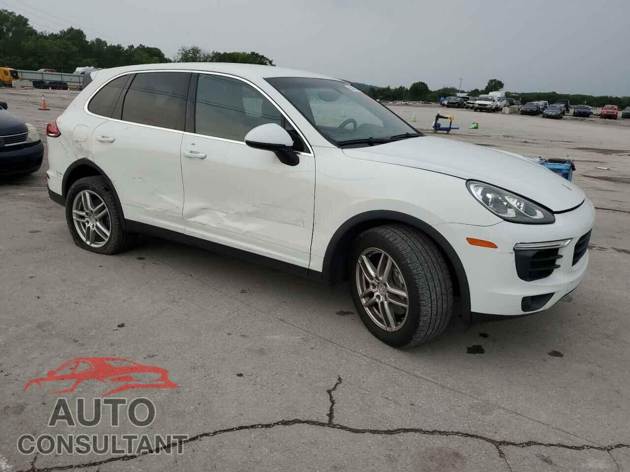 PORSCHE CAYENNE 2016 - WP1AA2A29GKA36604