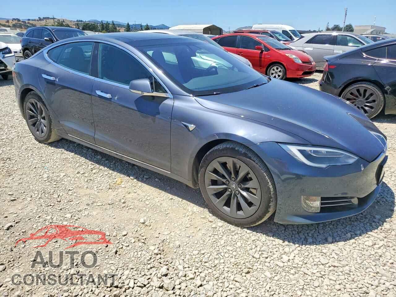 TESLA MODEL S 2018 - 5YJSA1E28JF261207