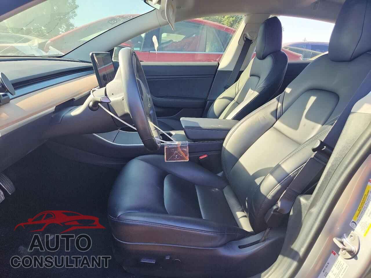 TESLA MODEL 3 2018 - 5YJ3E1EA4JF024357
