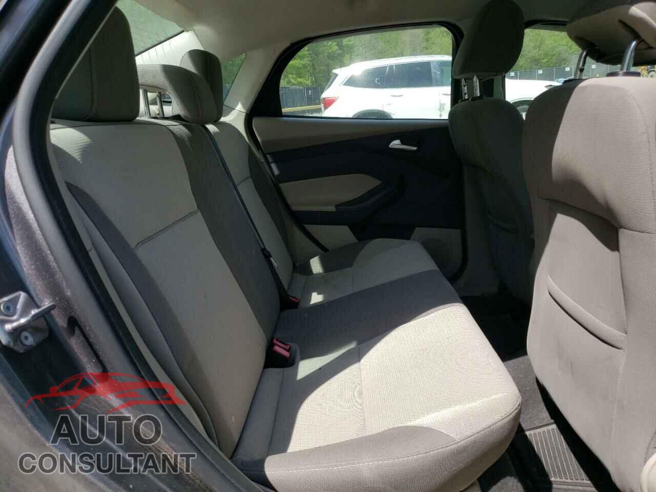 FORD FOCUS 2014 - 1FADP3F2XEL304536