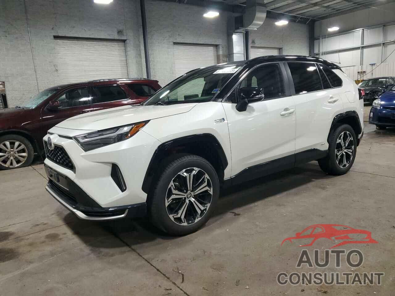 TOYOTA RAV4 2022 - JTMEB3FV9ND081469