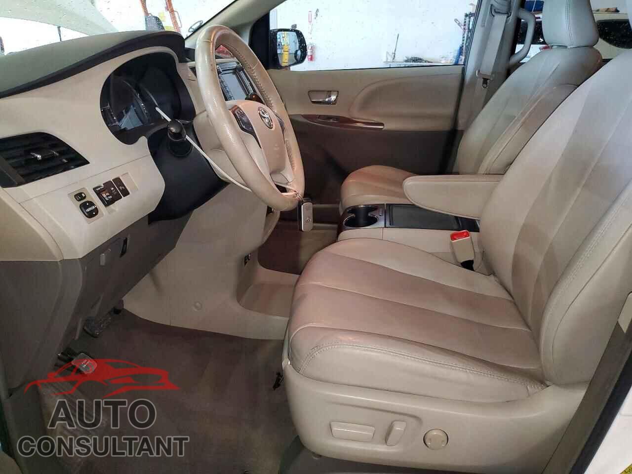 TOYOTA SIENNA 2012 - 5TDYK3DC4CS215014