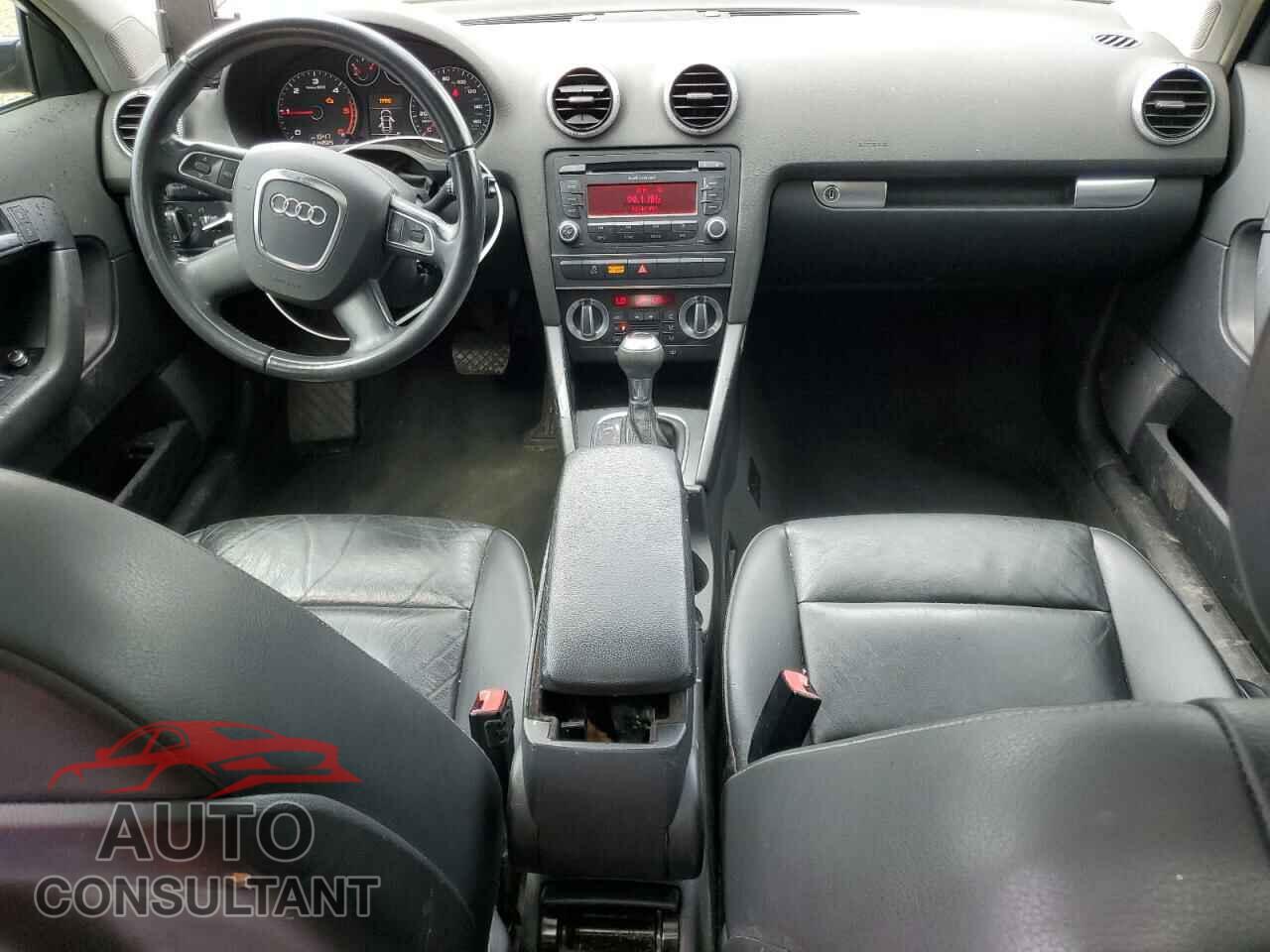 AUDI A3 2011 - WAUBJBFM6BA131178