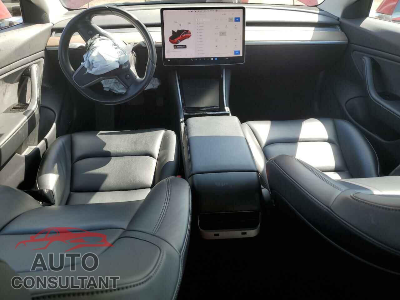 TESLA MODEL 3 2019 - 5YJ3E1EB4KF193868