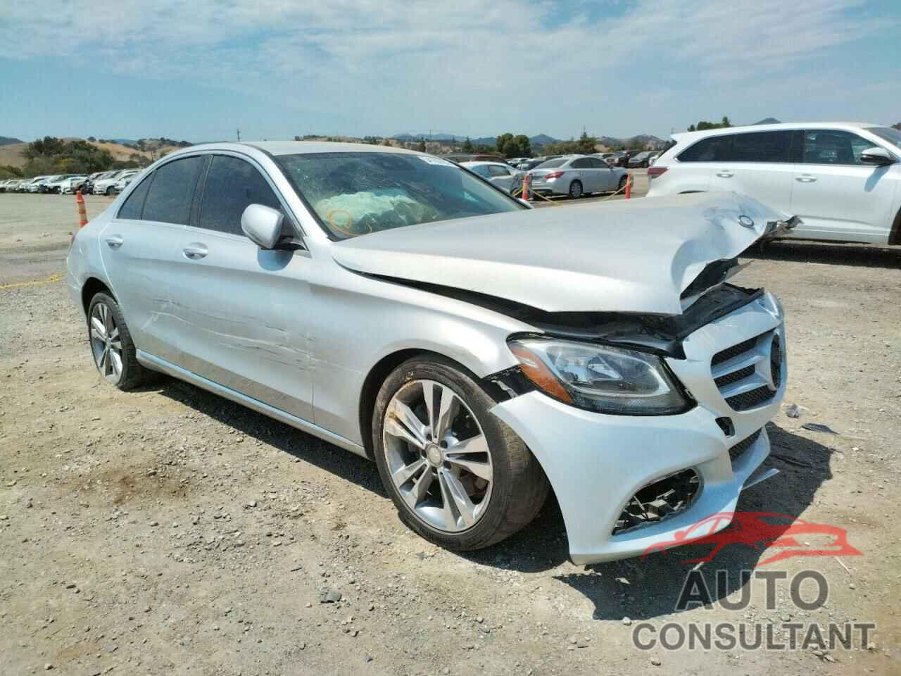 MERCEDES-BENZ C-CLASS 2016 - 55SWF4JB2GU130825