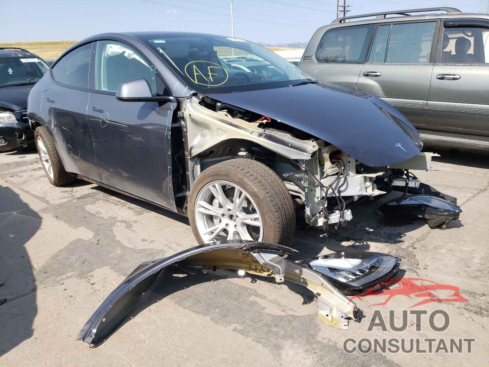 TESLA MODEL Y 2021 - 5YJYGDEE6MF190436