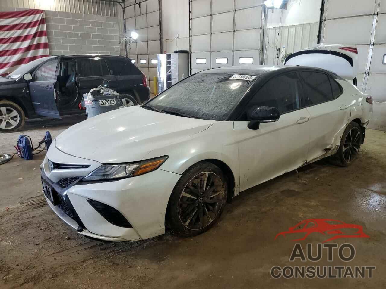 TOYOTA CAMRY 2019 - 4T1B61HK1KU221908