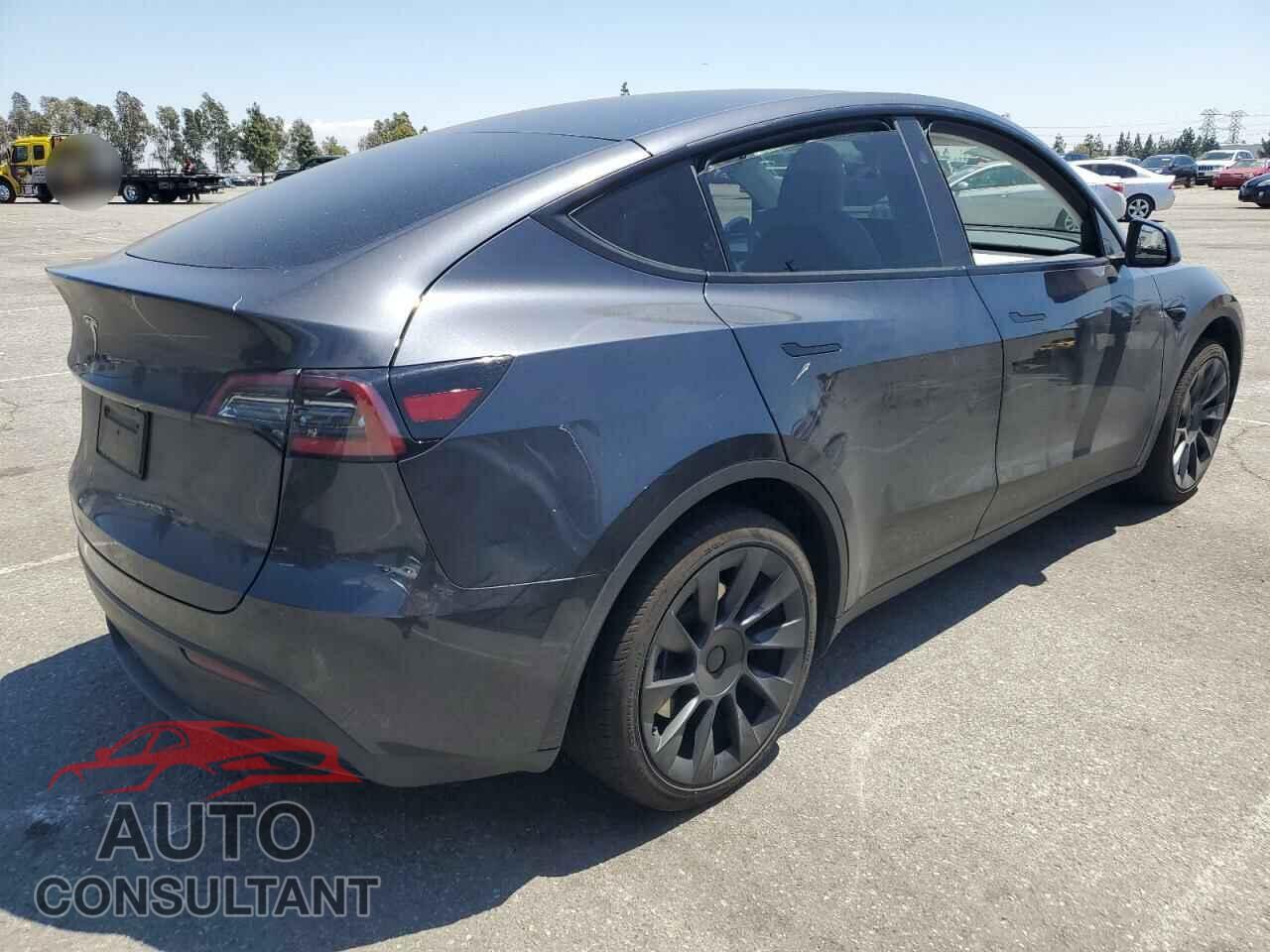 TESLA MODEL Y 2024 - 7SAYGDED7RF056570