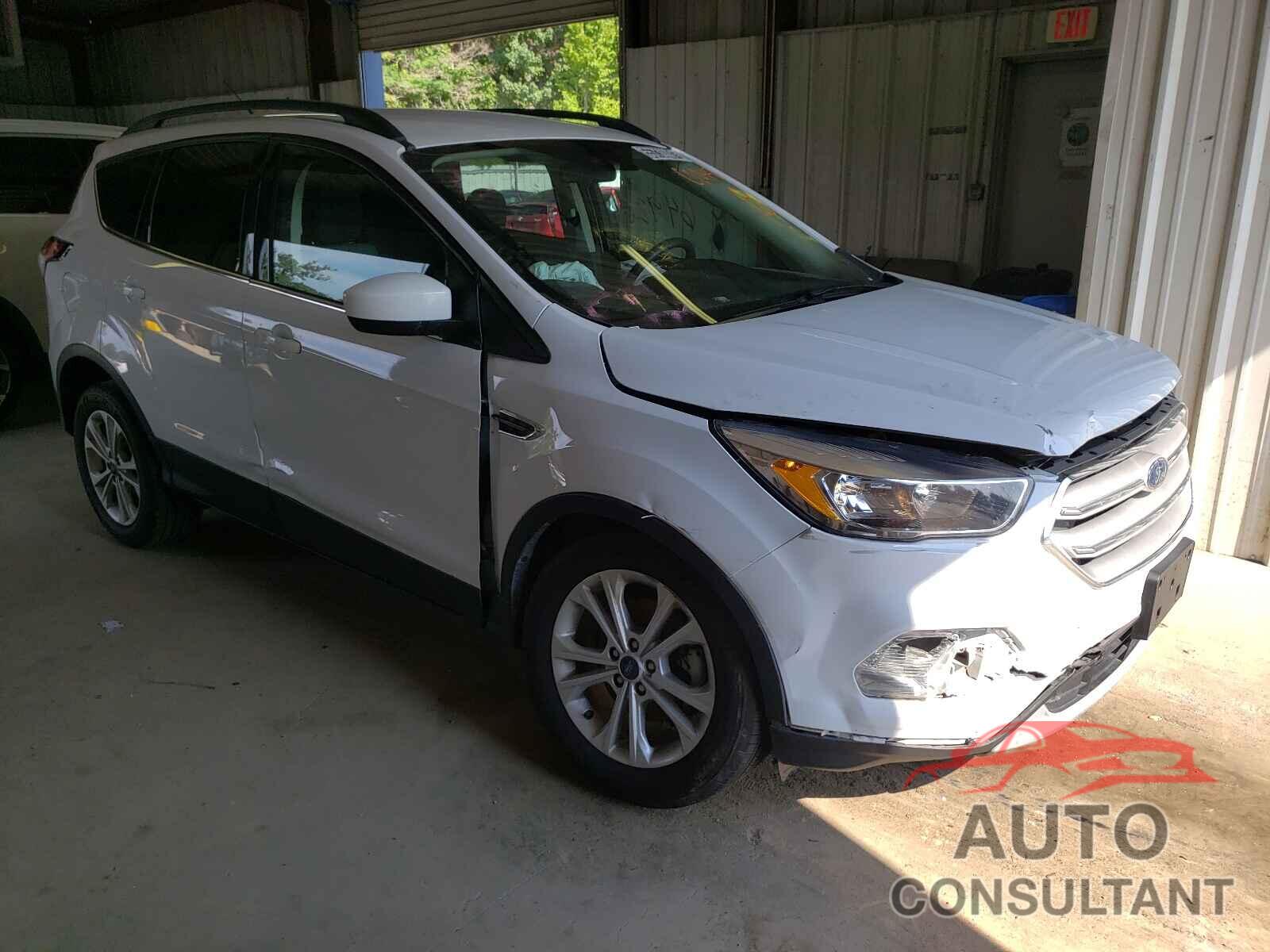 FORD ESCAPE 2018 - 1FMCU0GD1JUC20456