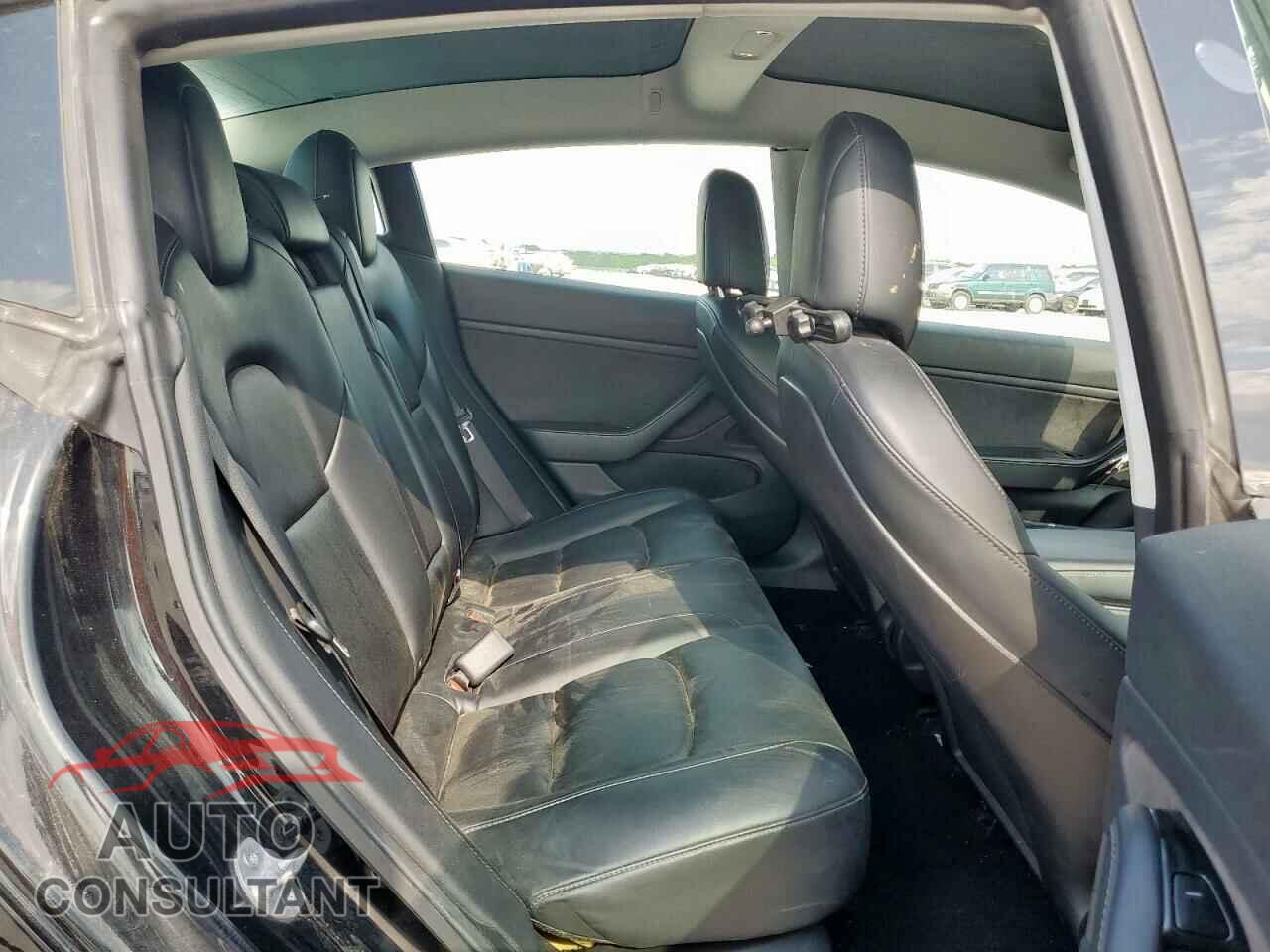 TESLA MODEL 3 2019 - 5YJ3E1EA0KF406368