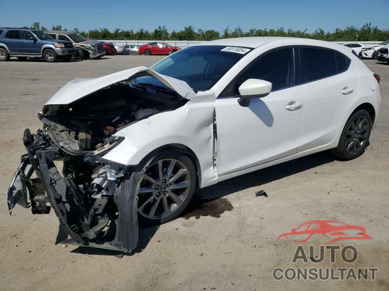 MAZDA 3 2018 - 3MZBN1L32JM270641