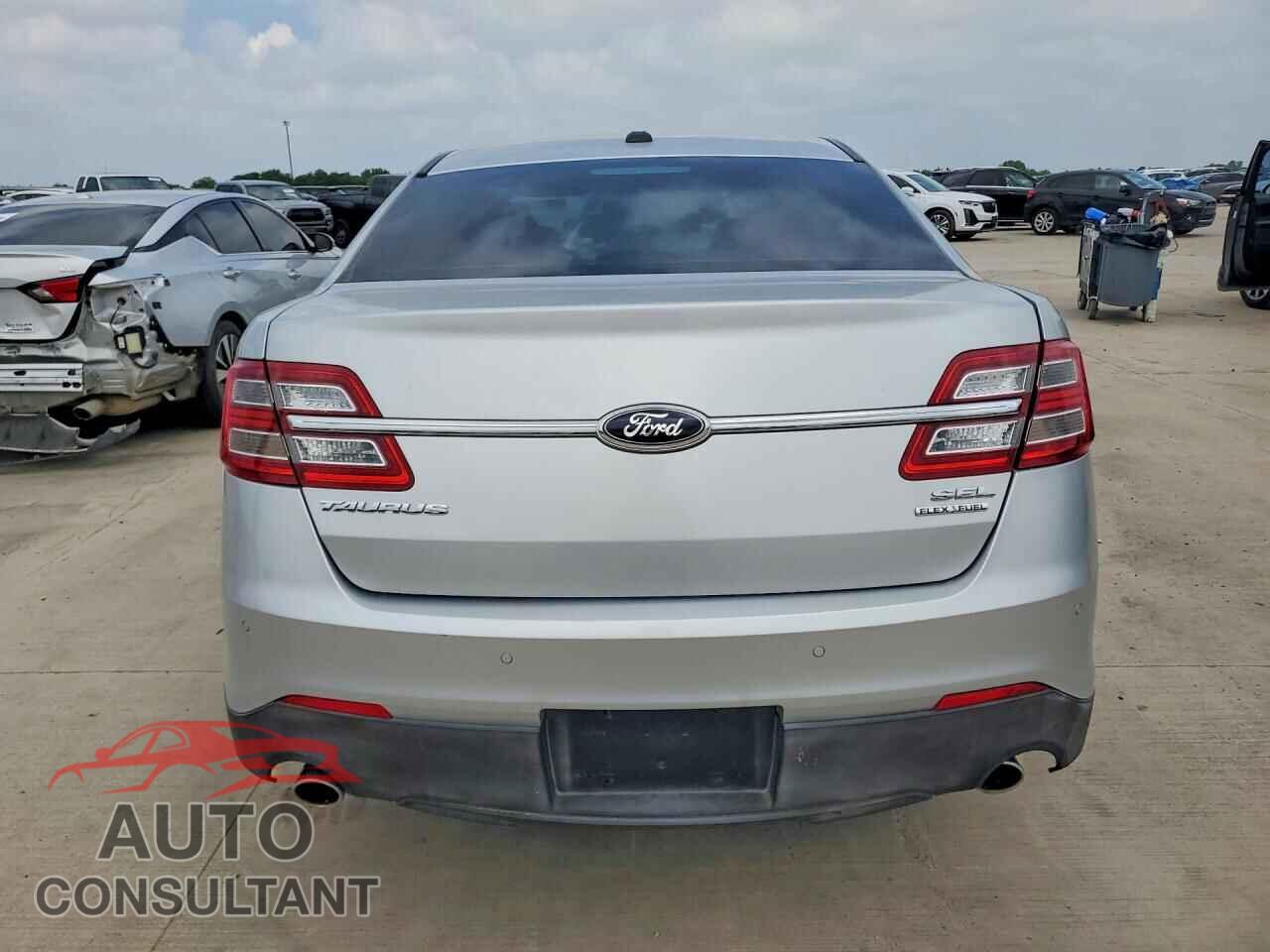 FORD TAURUS 2011 - 1FAHP2E80DG192676