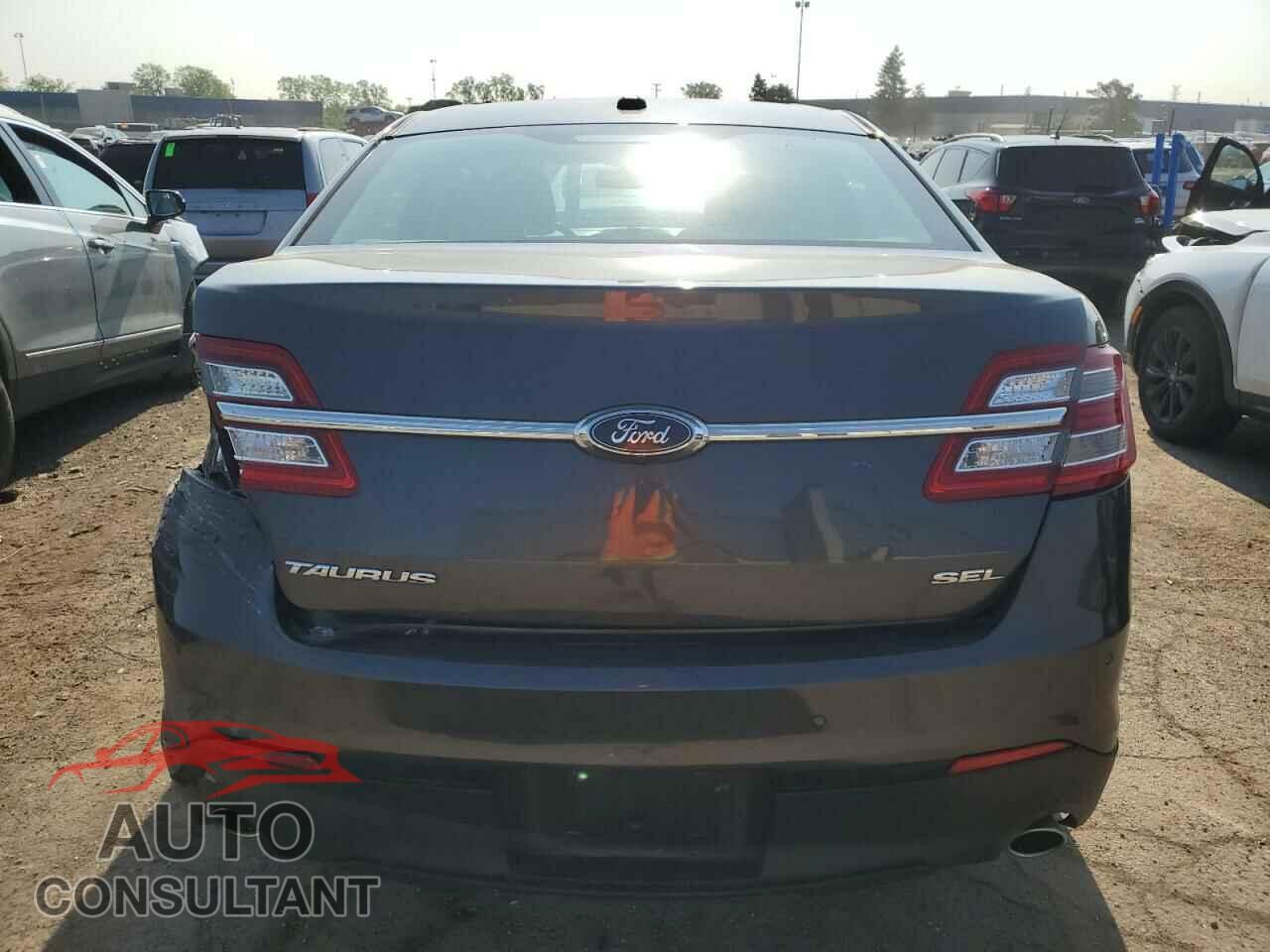 FORD TAURUS 2016 - 1FAHP2E85GG129688
