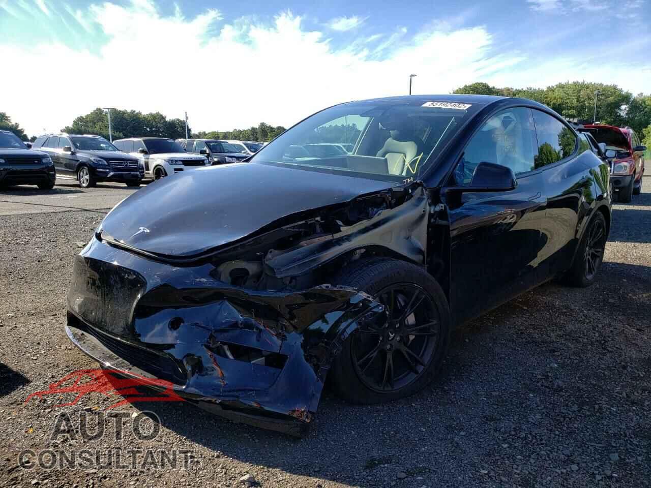 TESLA MODEL Y 2021 - 5YJYGDEE3MF260247