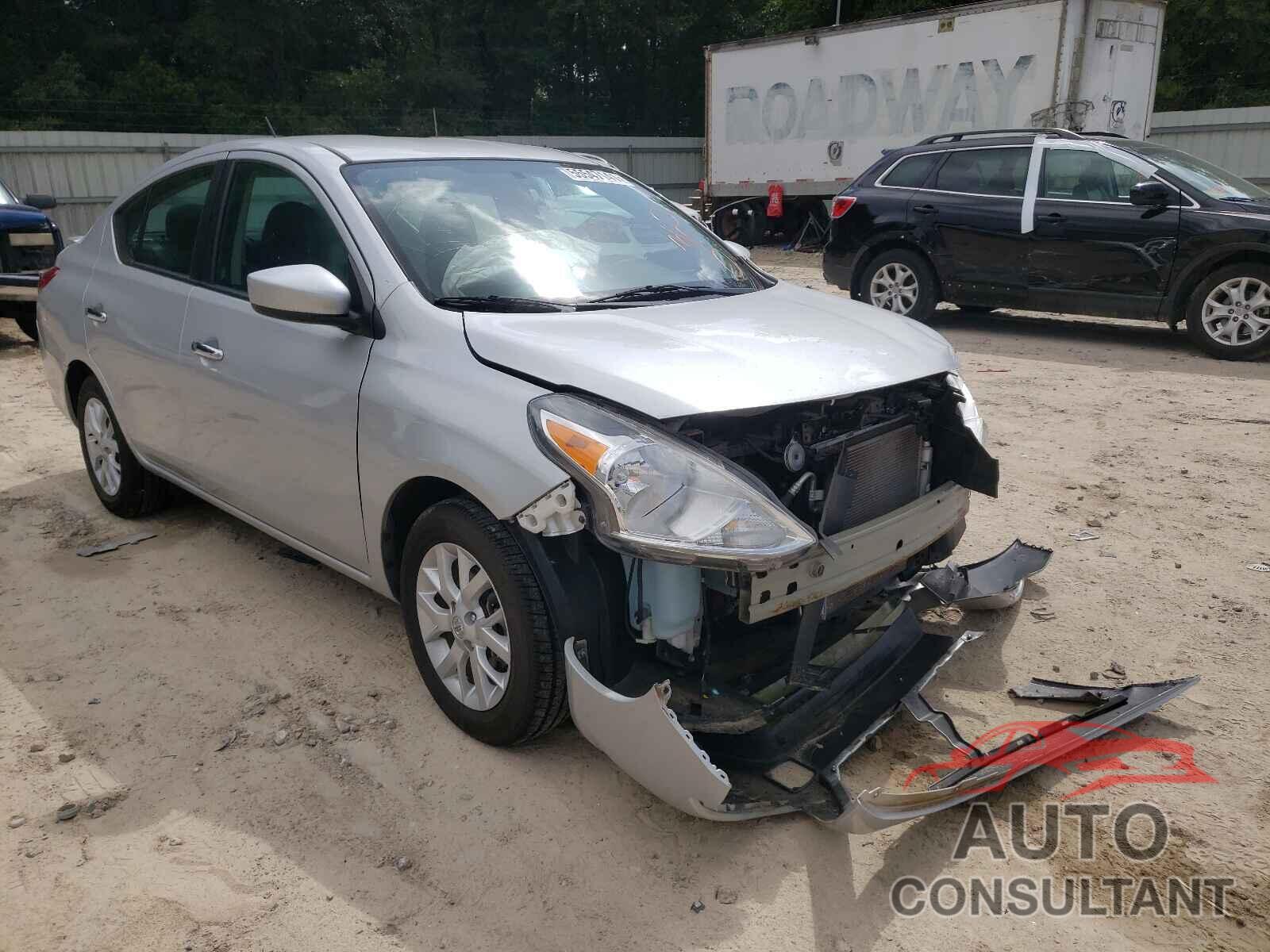 NISSAN VERSA 2018 - 3N1CN7APXJL866010