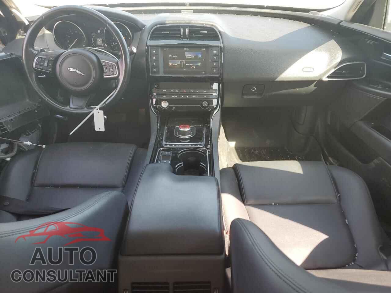JAGUAR XE 2017 - SAJAJ4BV0HA972030
