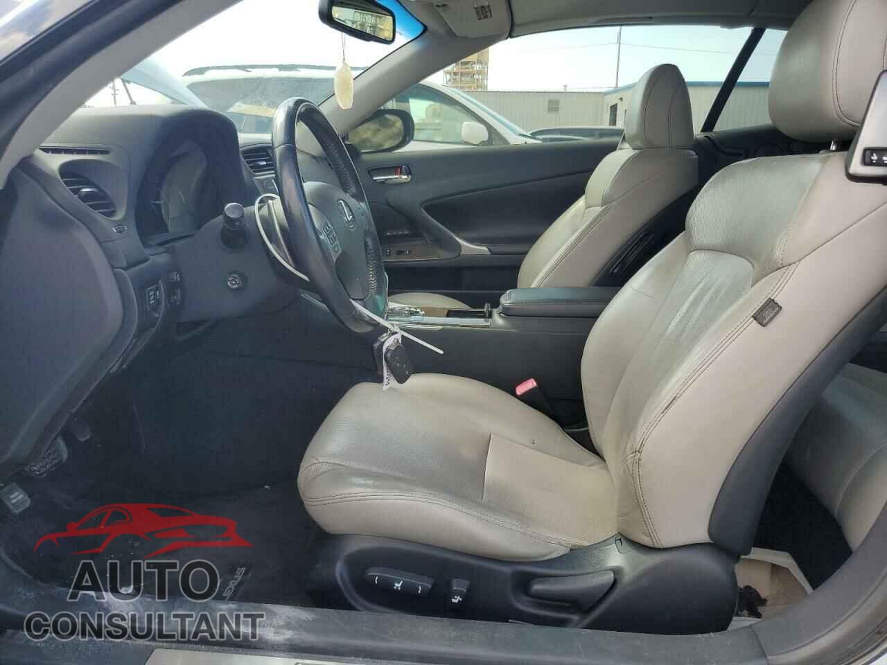 LEXUS IS 2013 - JTHFF2C25D2527638