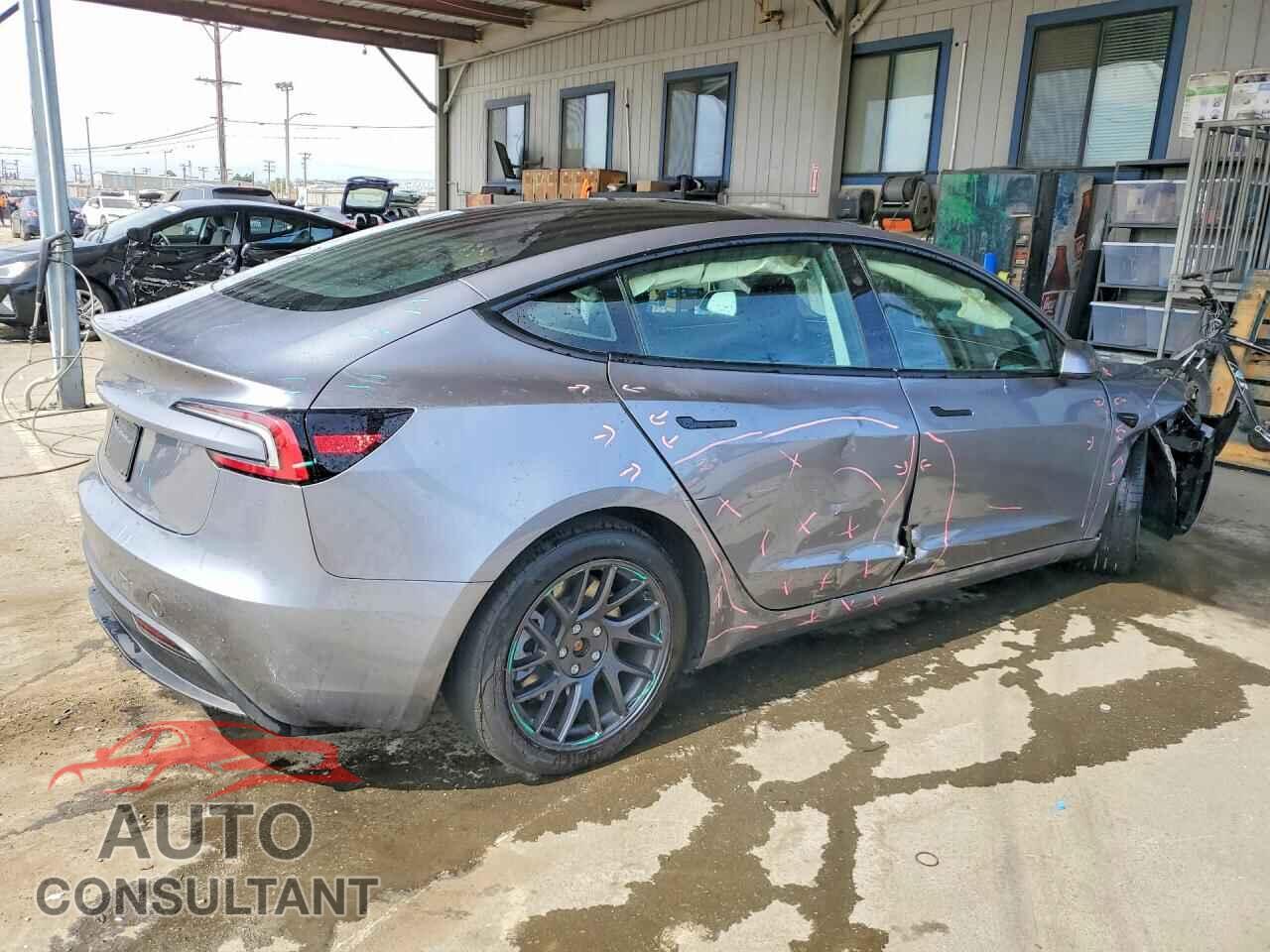 TESLA MODEL 3 2025 - 5YJ3E1EA8SF068993