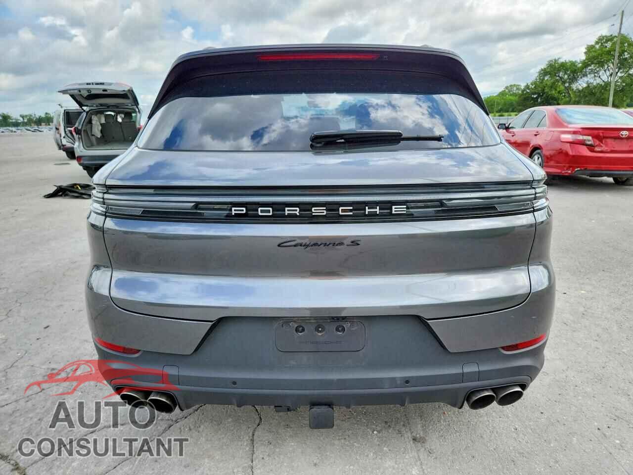 PORSCHE CAYENNE 2024 - WP1AL2AY4RDA34927