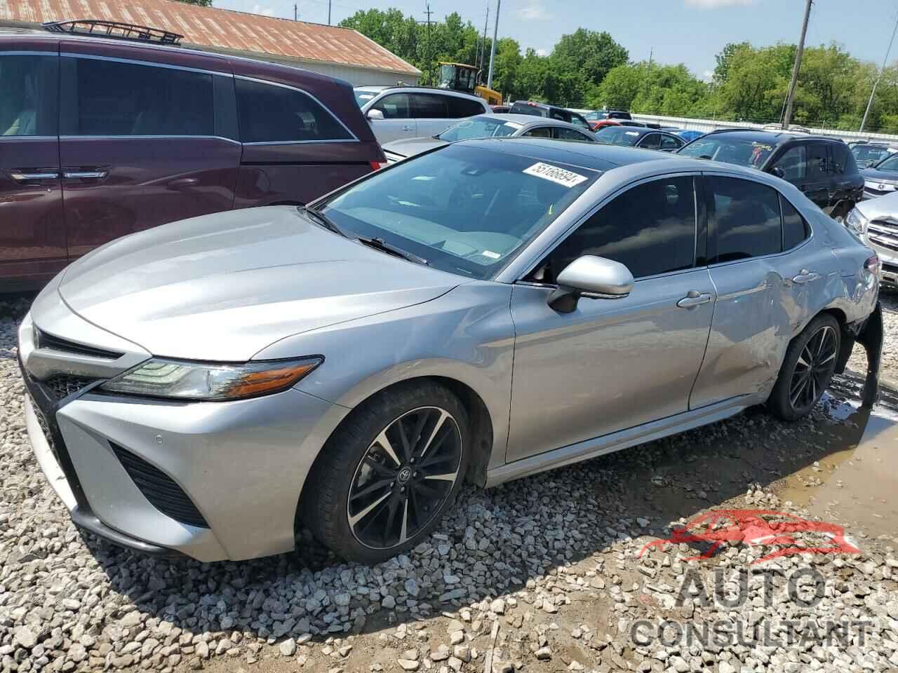 TOYOTA CAMRY 2018 - 4T1B61HK8JU155260