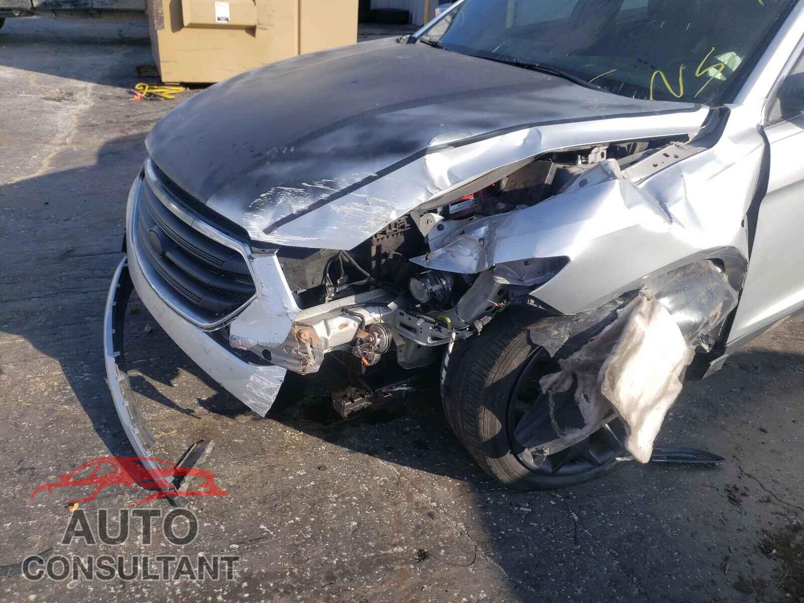 FORD TAURUS 2017 - 1FAHP2F80HG104049
