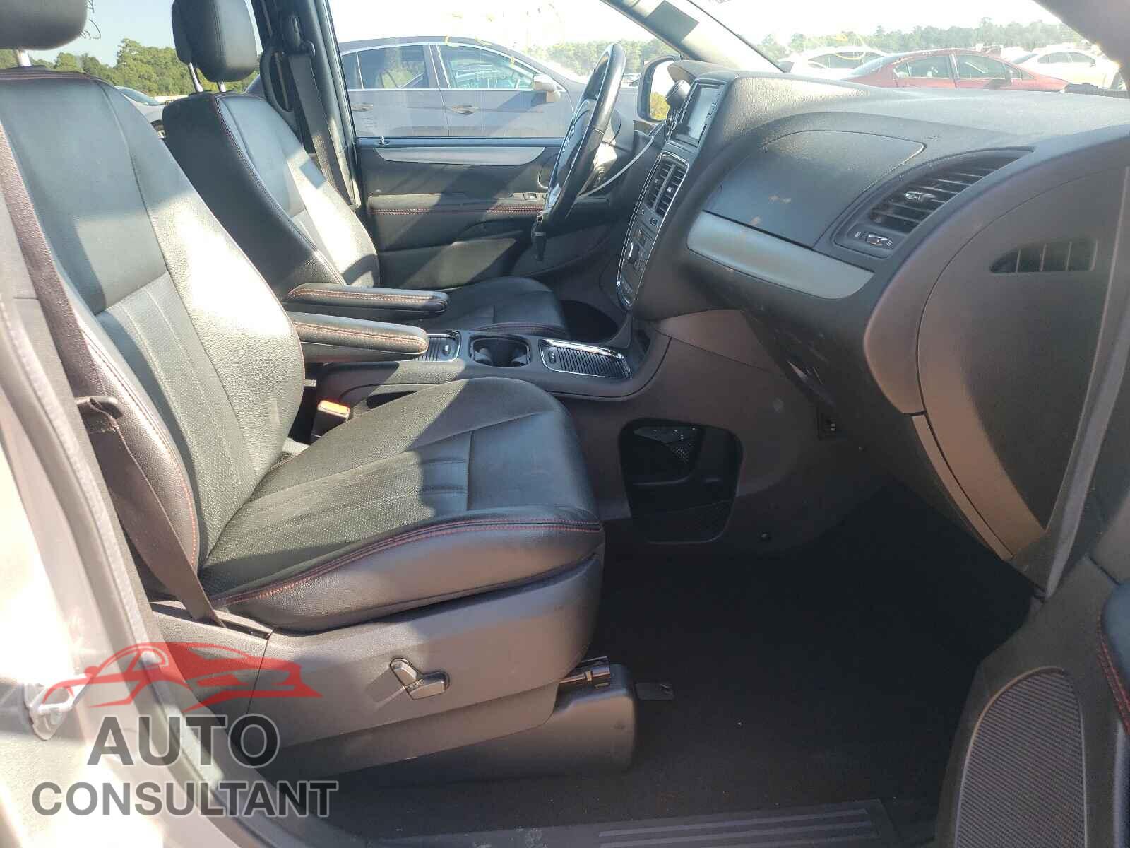 DODGE GRAND CARA 2019 - 2C4RDGEG9KR760639