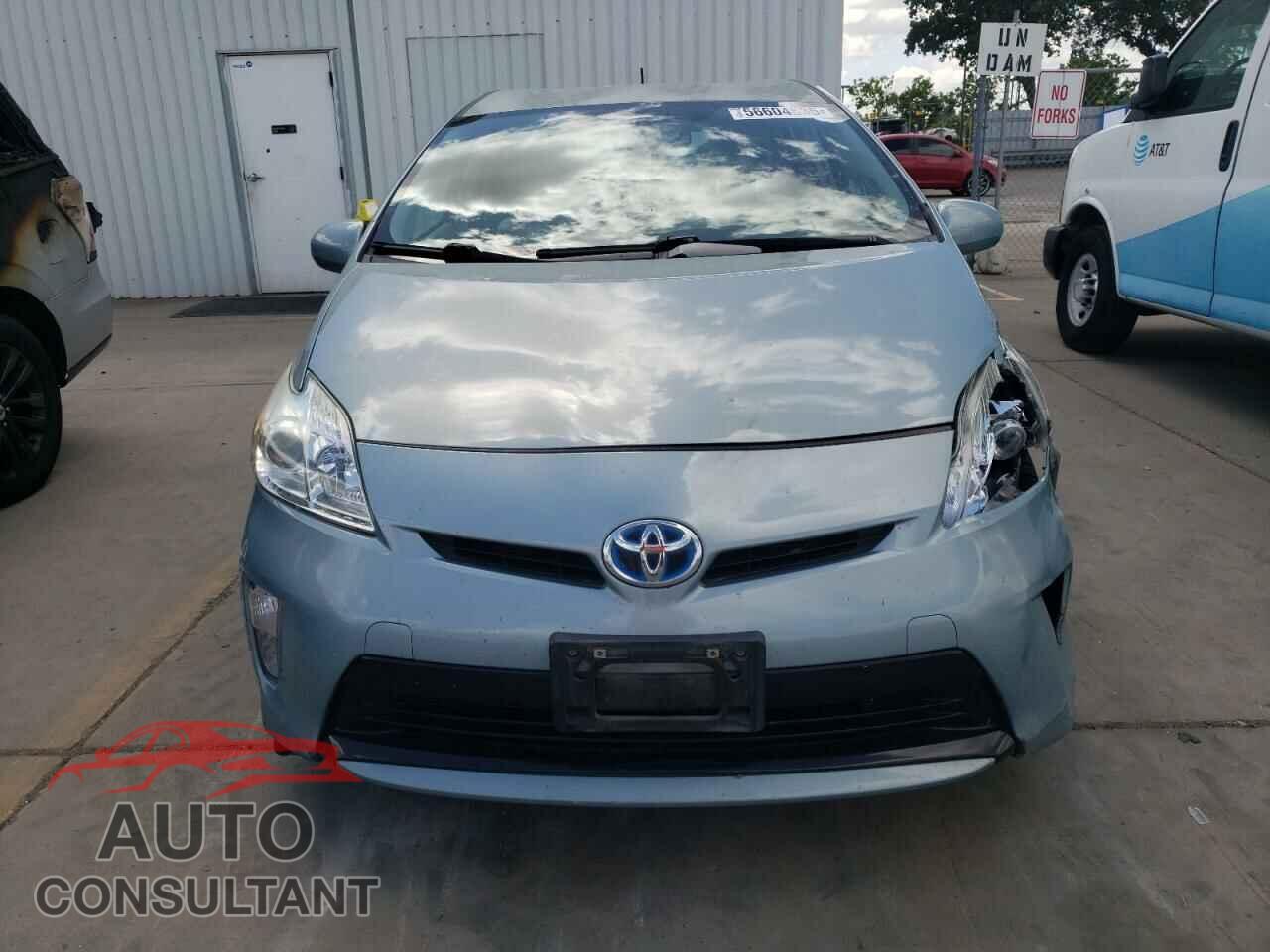 TOYOTA PRIUS 2015 - JTDKN3DU0F2000716