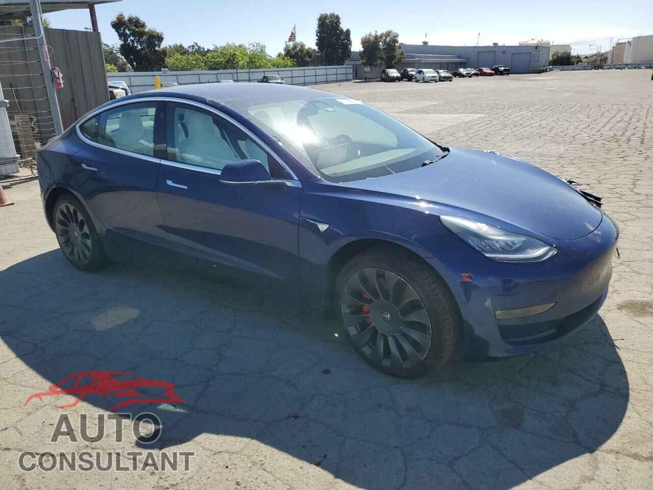 TESLA MODEL 3 2018 - 5YJ3E1EB8JF080780