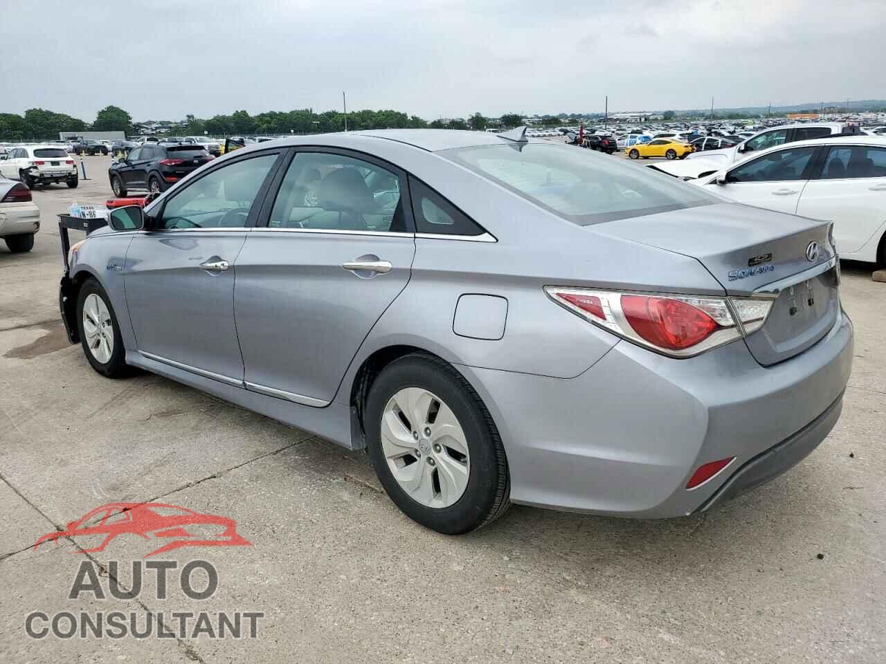 HYUNDAI SONATA 2015 - KMHEC4A42FA134321