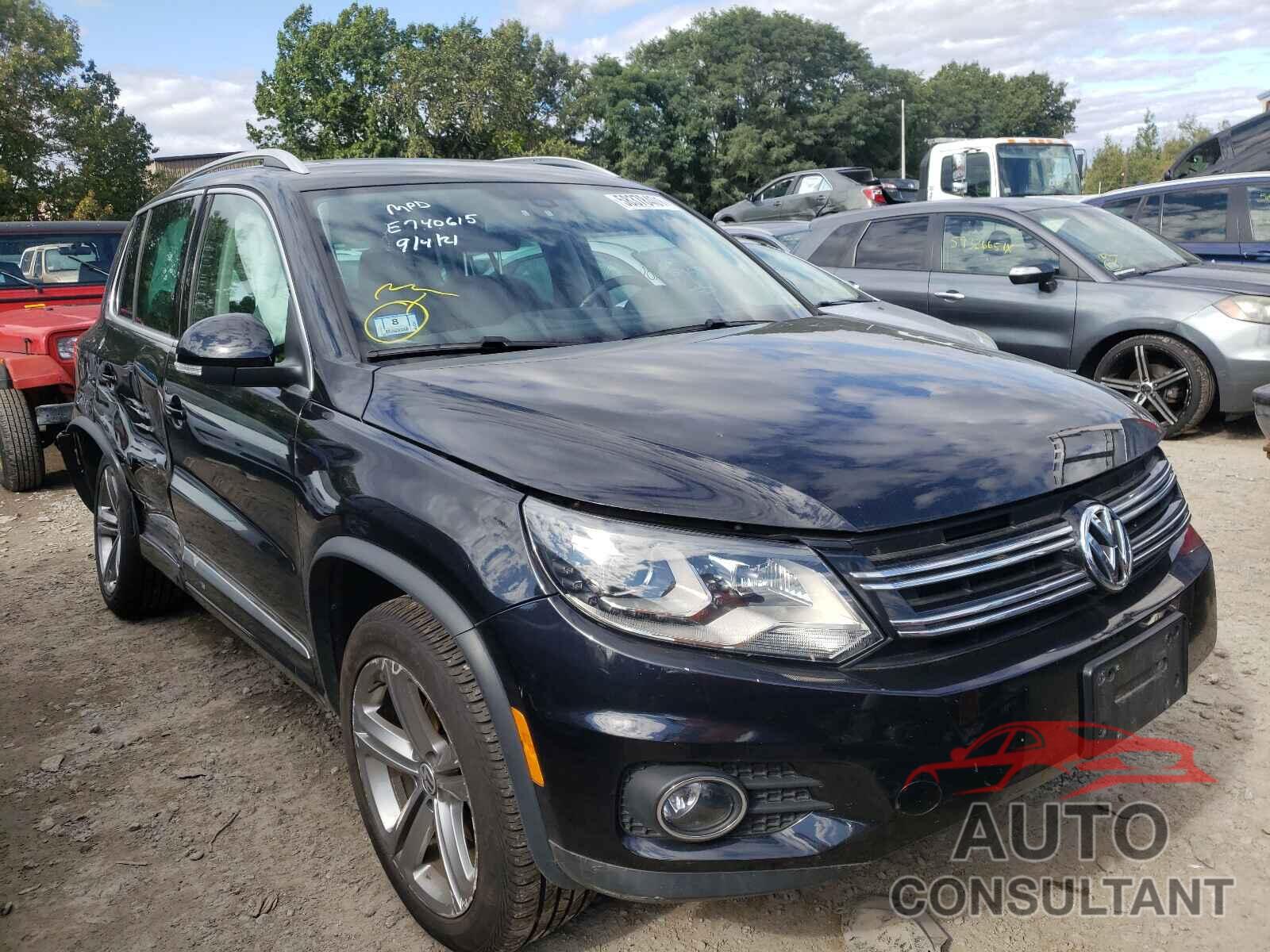 VOLKSWAGEN TIGUAN 2017 - WVGUV7AX5HK024345