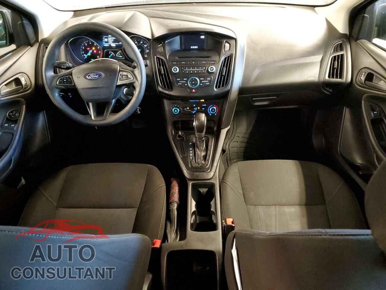 FORD FOCUS 2015 - 1FADP3E20FL312308