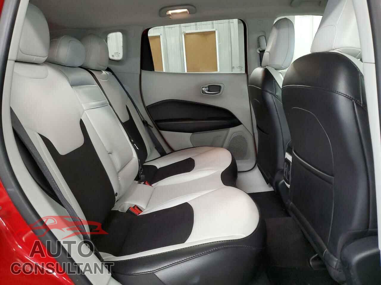 JEEP COMPASS 2019 - 3C4NJDBB9KT772804