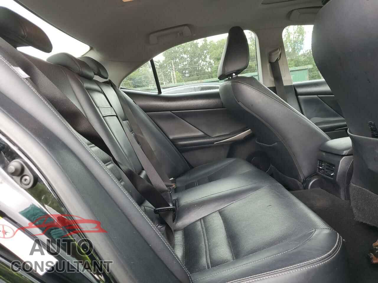 LEXUS IS 2015 - JTHCF1D29F5015698
