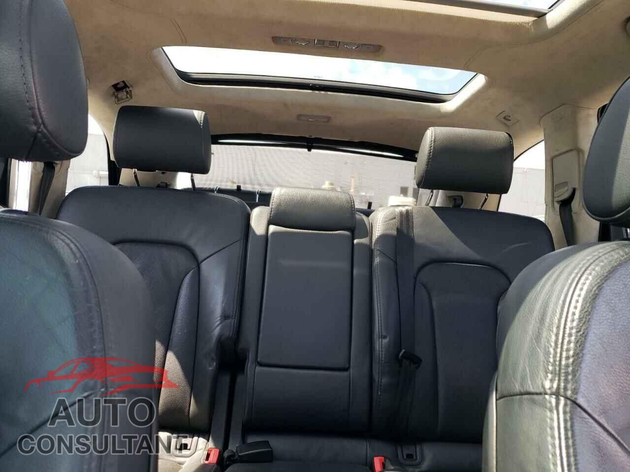 AUDI Q7 2010 - WA1DVBFE4AD002548