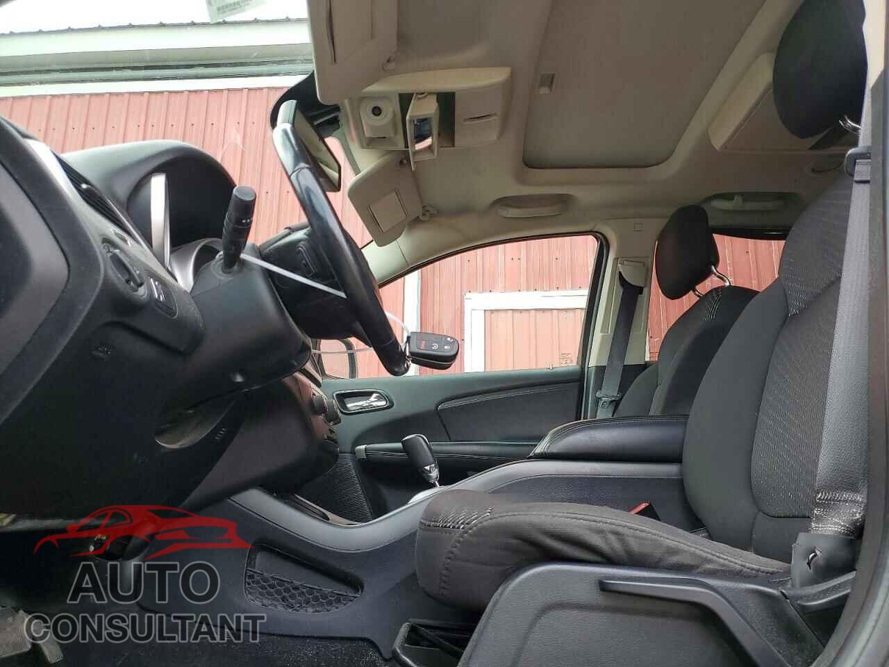 DODGE JOURNEY 2015 - 3C4PDCCGXFT643402