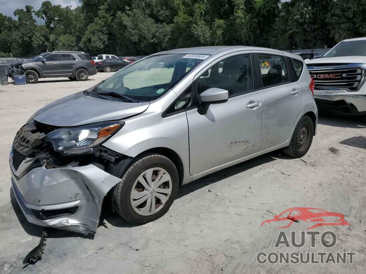 NISSAN VERSA 2018 - 3N1CE2CP7JL352373