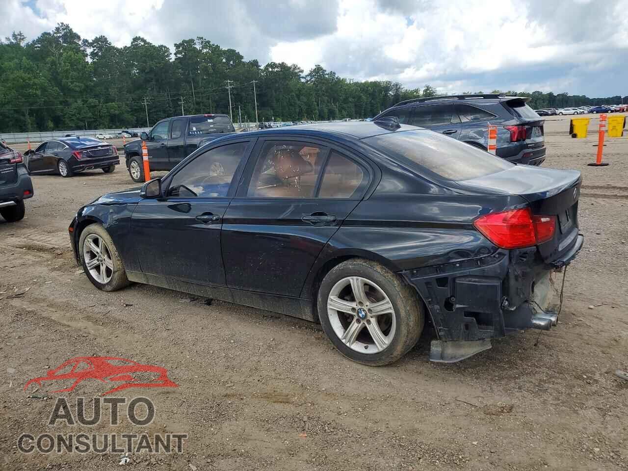 BMW 3 SERIES 2013 - WBA3C1C56DF441858