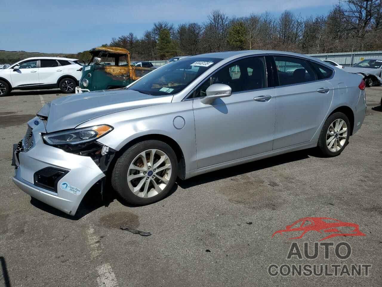 FORD FUSION 2019 - 3FA6P0SU7KR192046