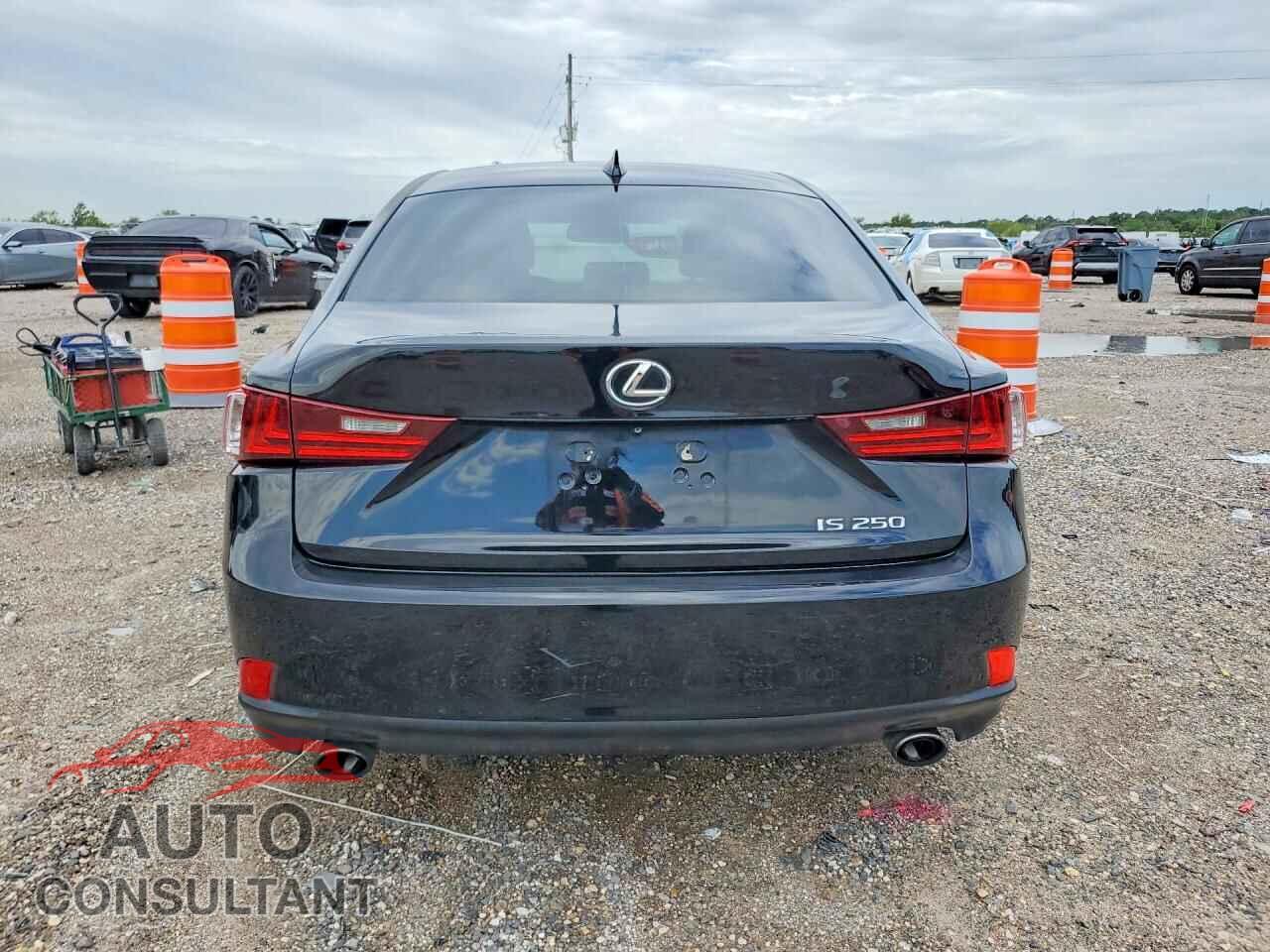 LEXUS IS 2014 - JTHBF1D20E5034232