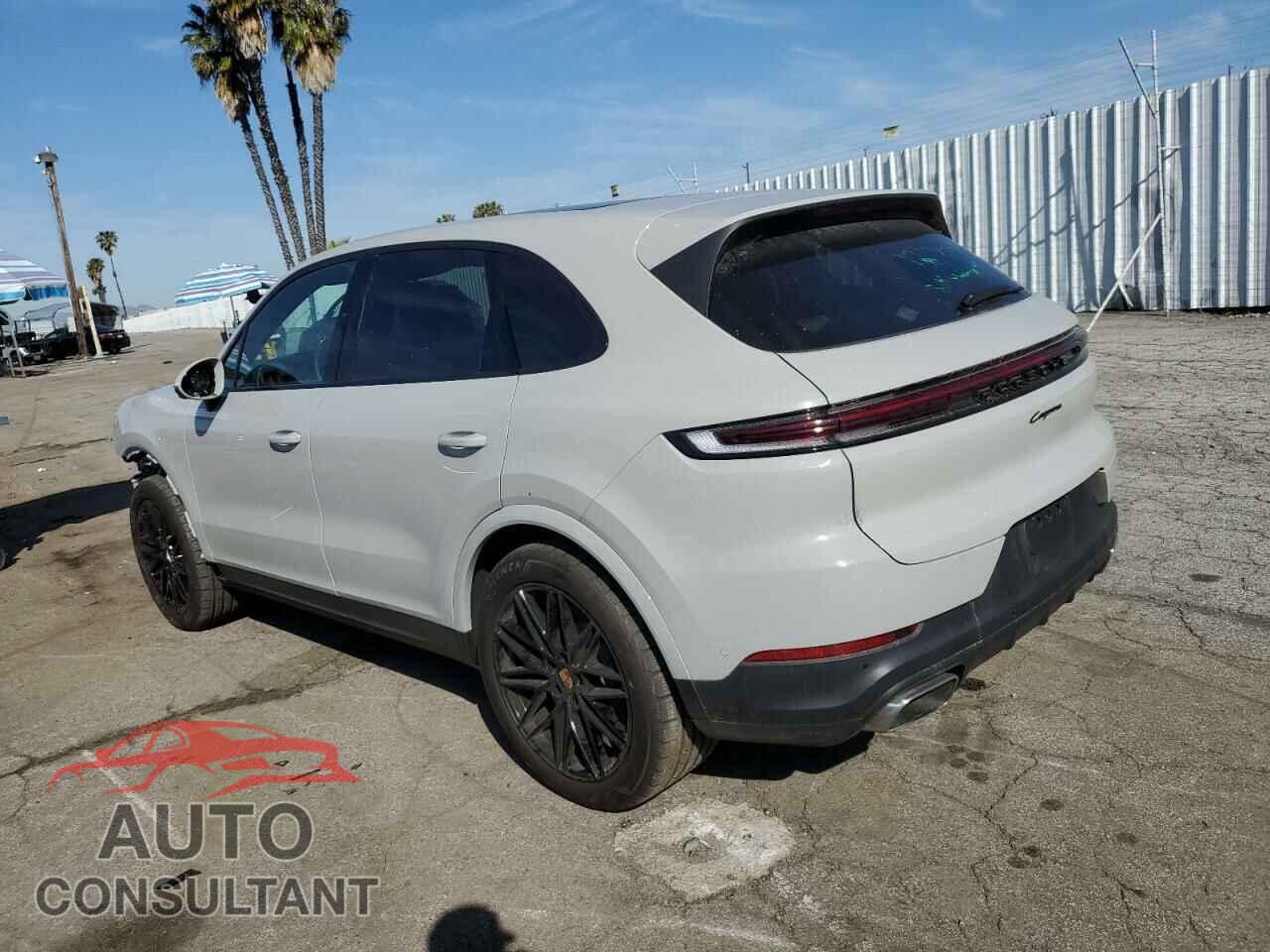 PORSCHE CAYENNE 2024 - WP1AA2AY5RDA13168