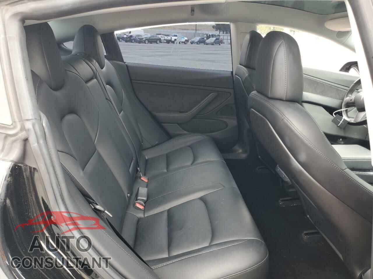 TESLA MODEL 3 2018 - 5YJ3E1EA0JF172764