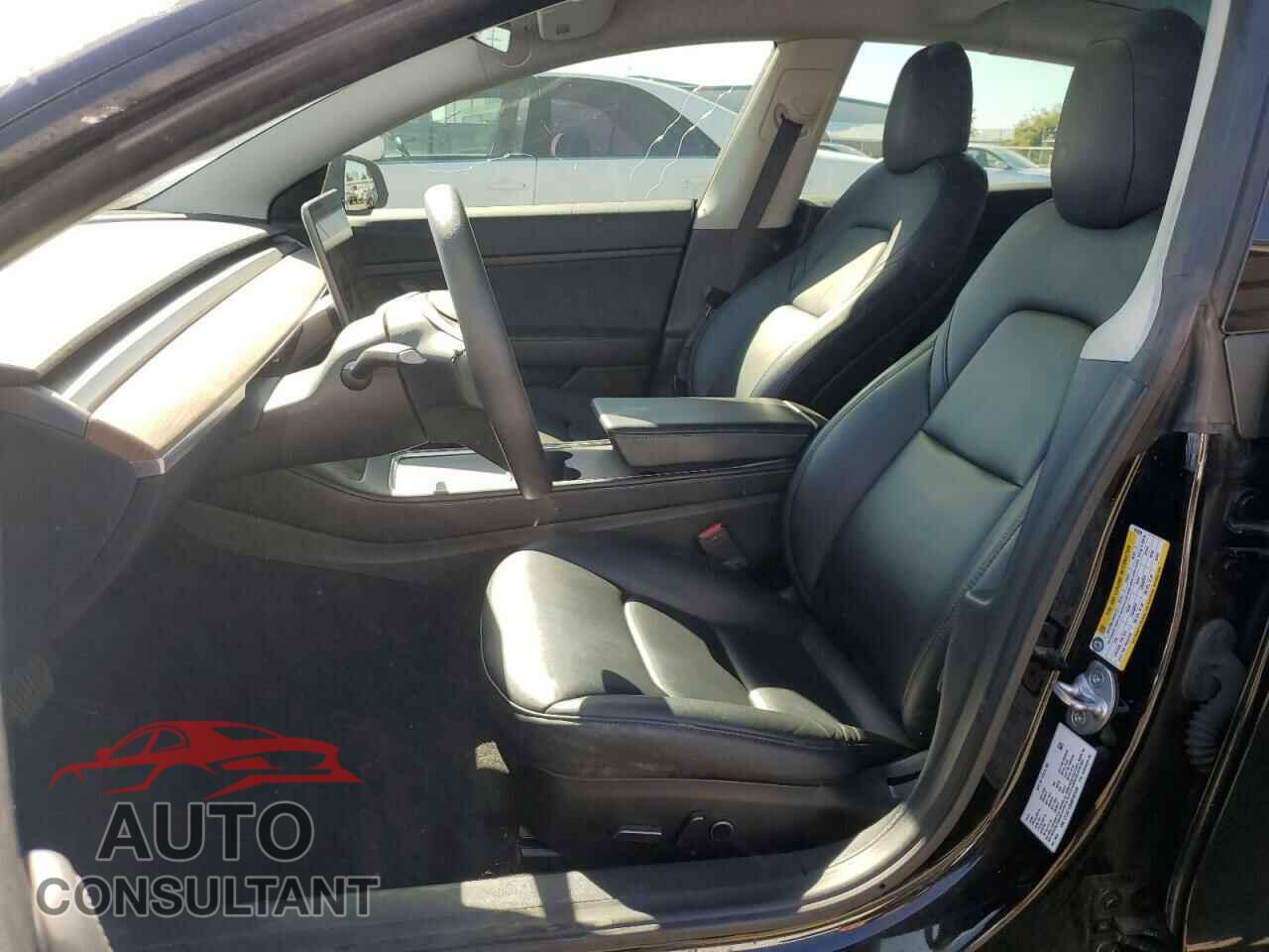 TESLA MODEL 3 2021 - 5YJ3E1EB4MF903208