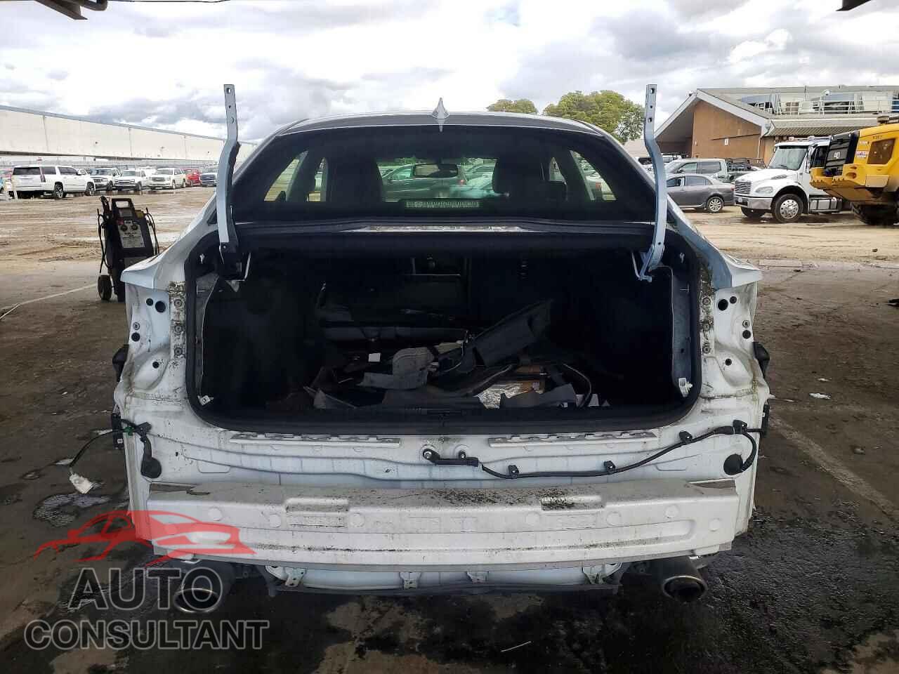 LEXUS IS 2015 - JTHBF1D29F5065786