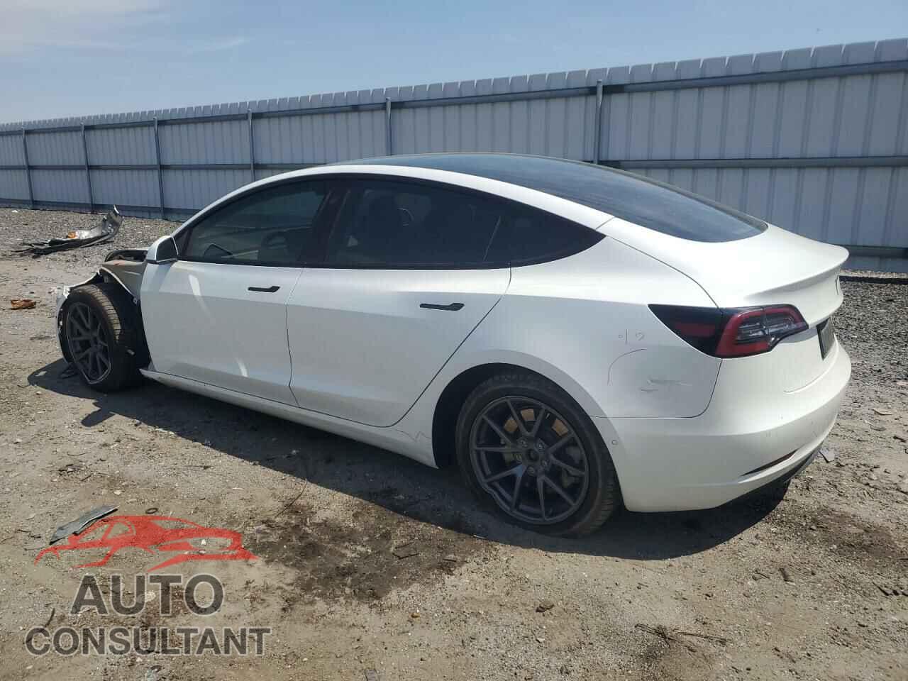 TESLA MODEL 3 2021 - 5YJ3E1EB5MF924858